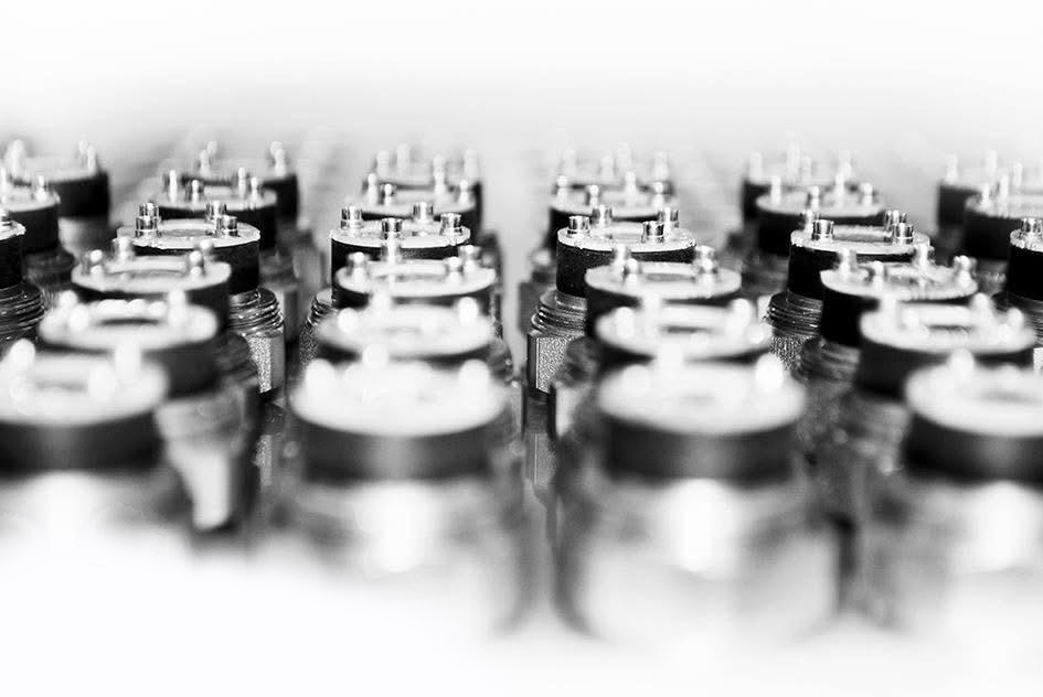 rows of silicon-on-sapphire pressure sensors black and white